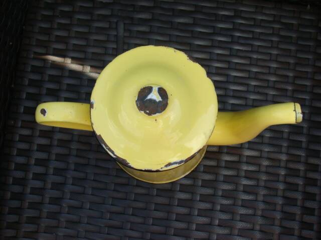 Cafetière émaillée ancienne
