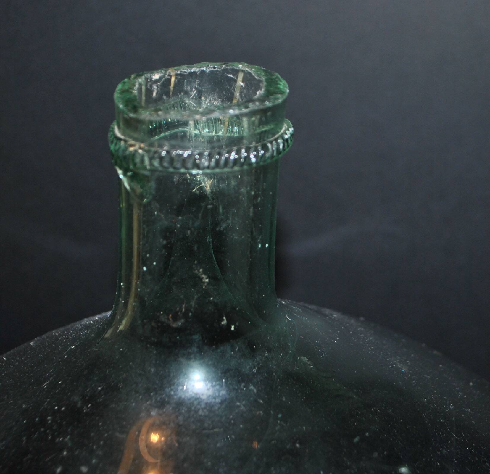 Large vintage light green glass demijohn bottle 20L H42cm