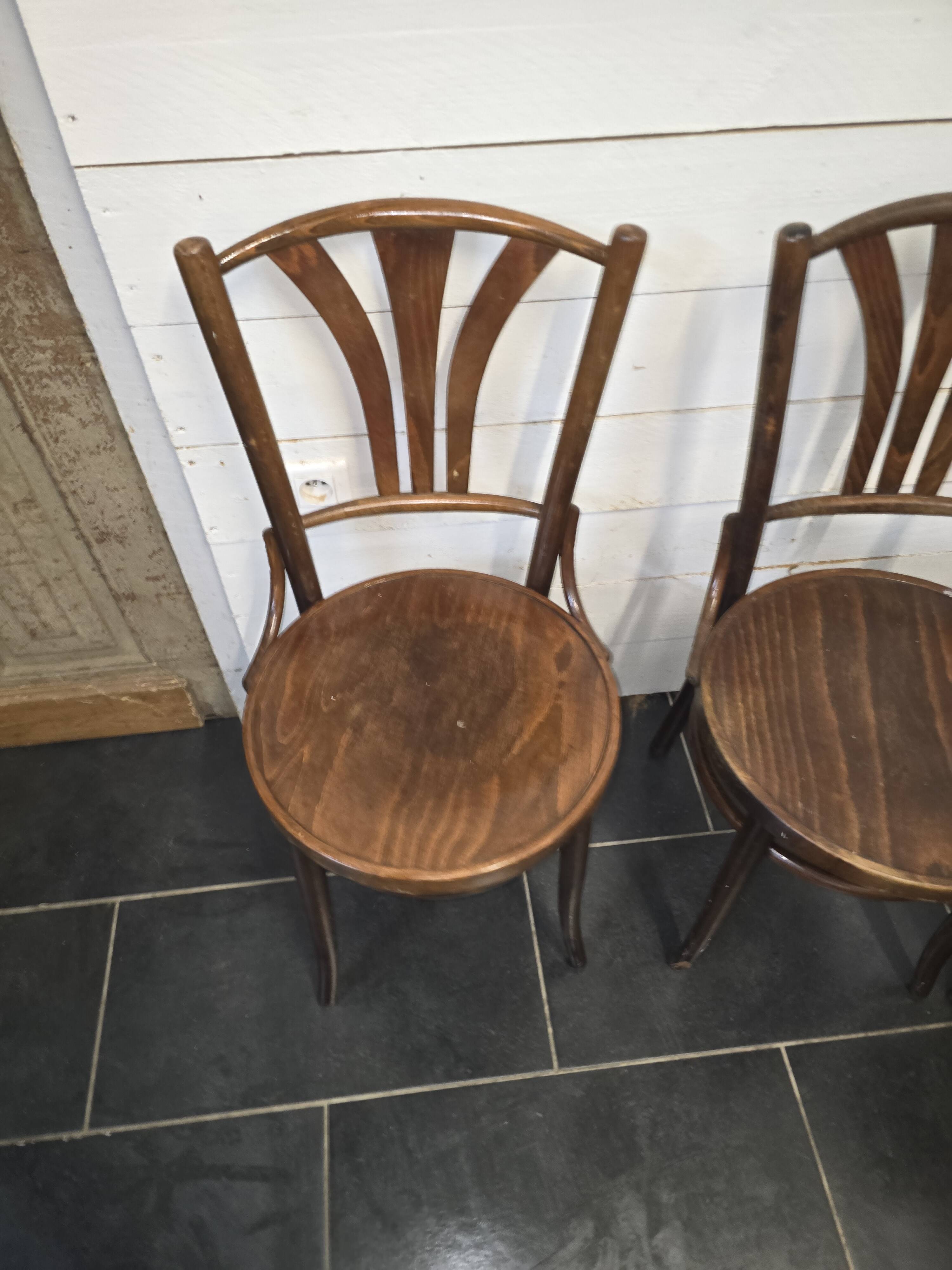 4 bentwood bistro chairs