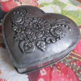 Candy box tin heart