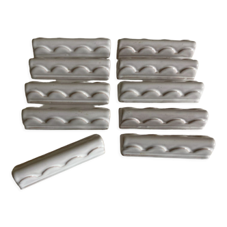 Set of 10 knife holders festoons in glazed clay Pierre Motton in Gien 1960