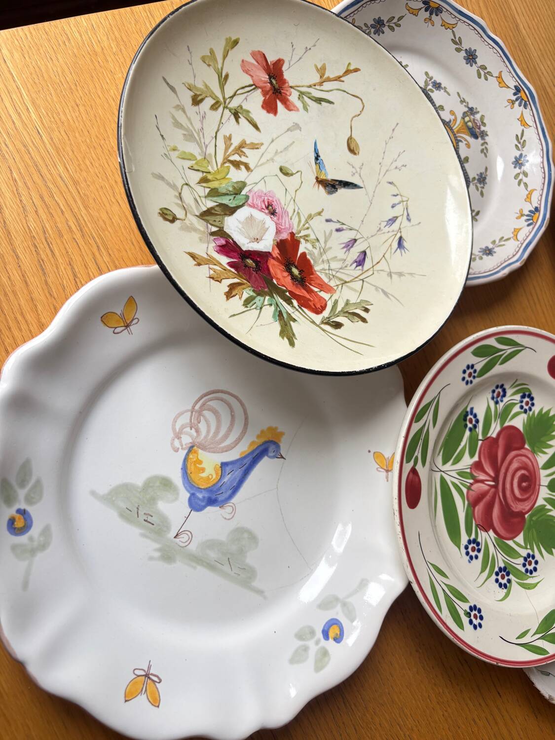 Set of 7 assorted plates