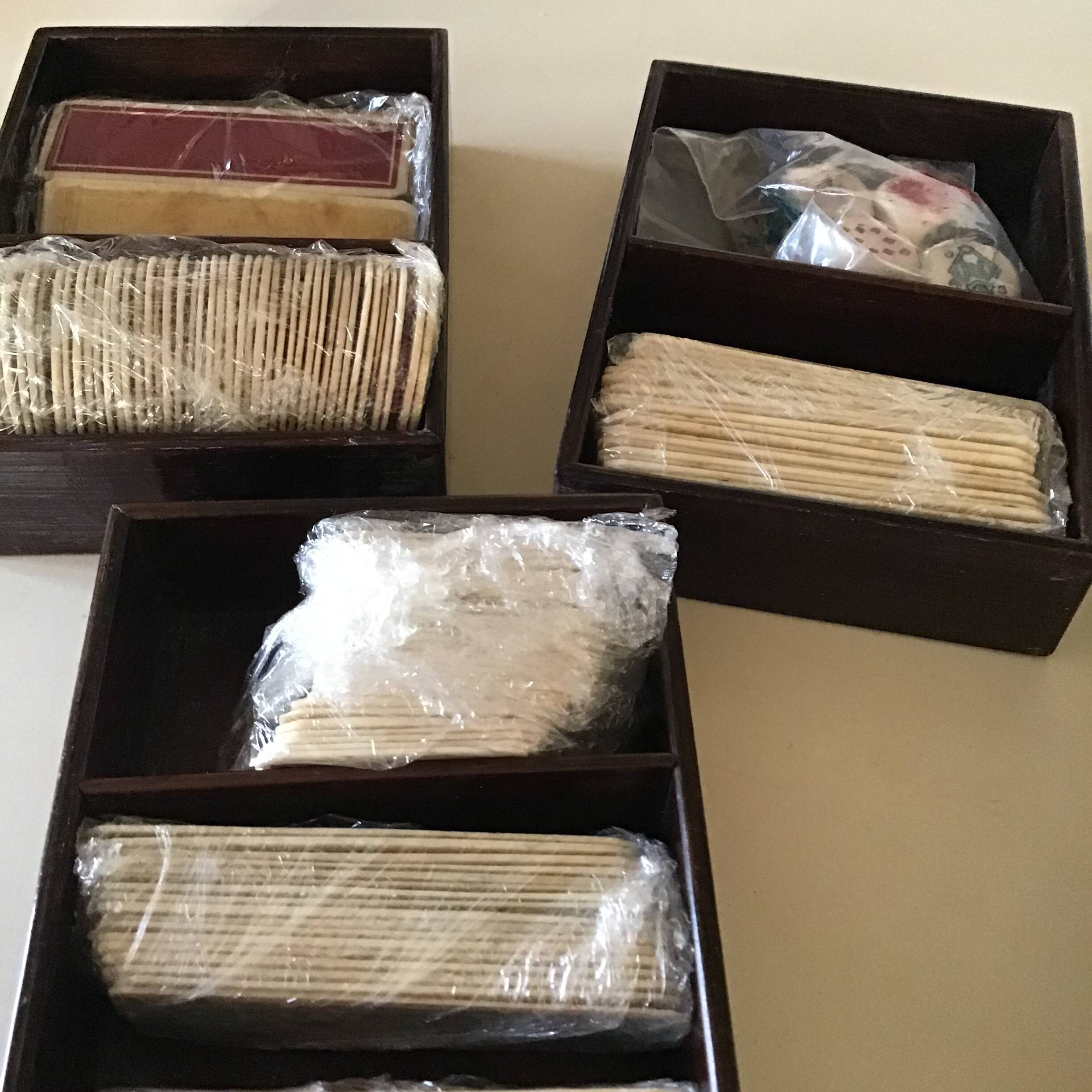 Complete mahogany wood game set with pawns, cards, and score pieces