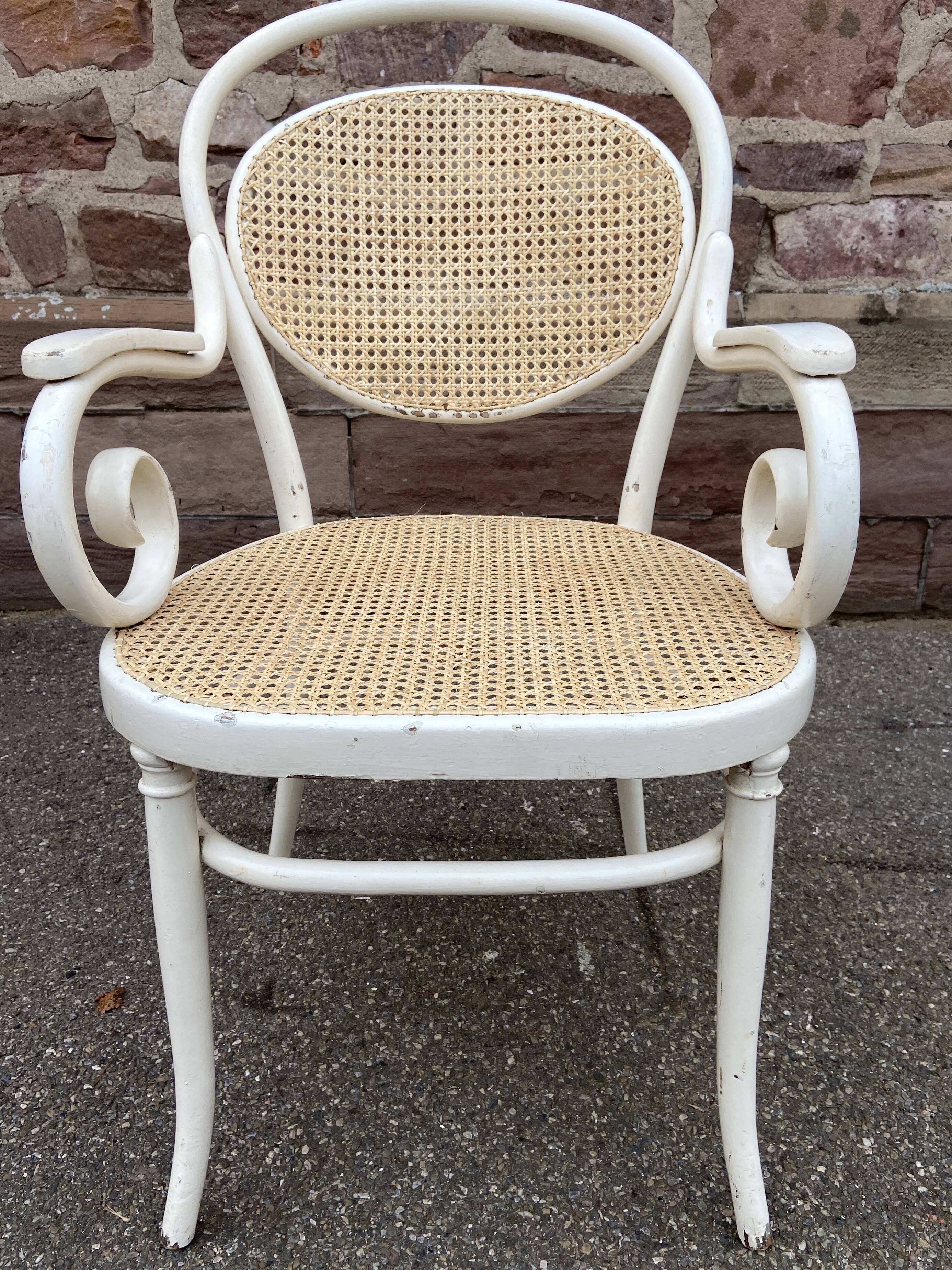 Viennese bistro armchair Nr 11 late nineteenth Bentwood