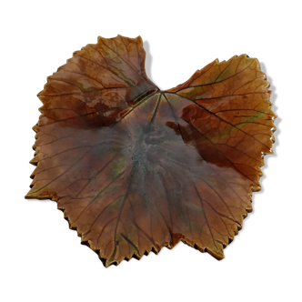 Trinket bowl in the shape of a tree leaf