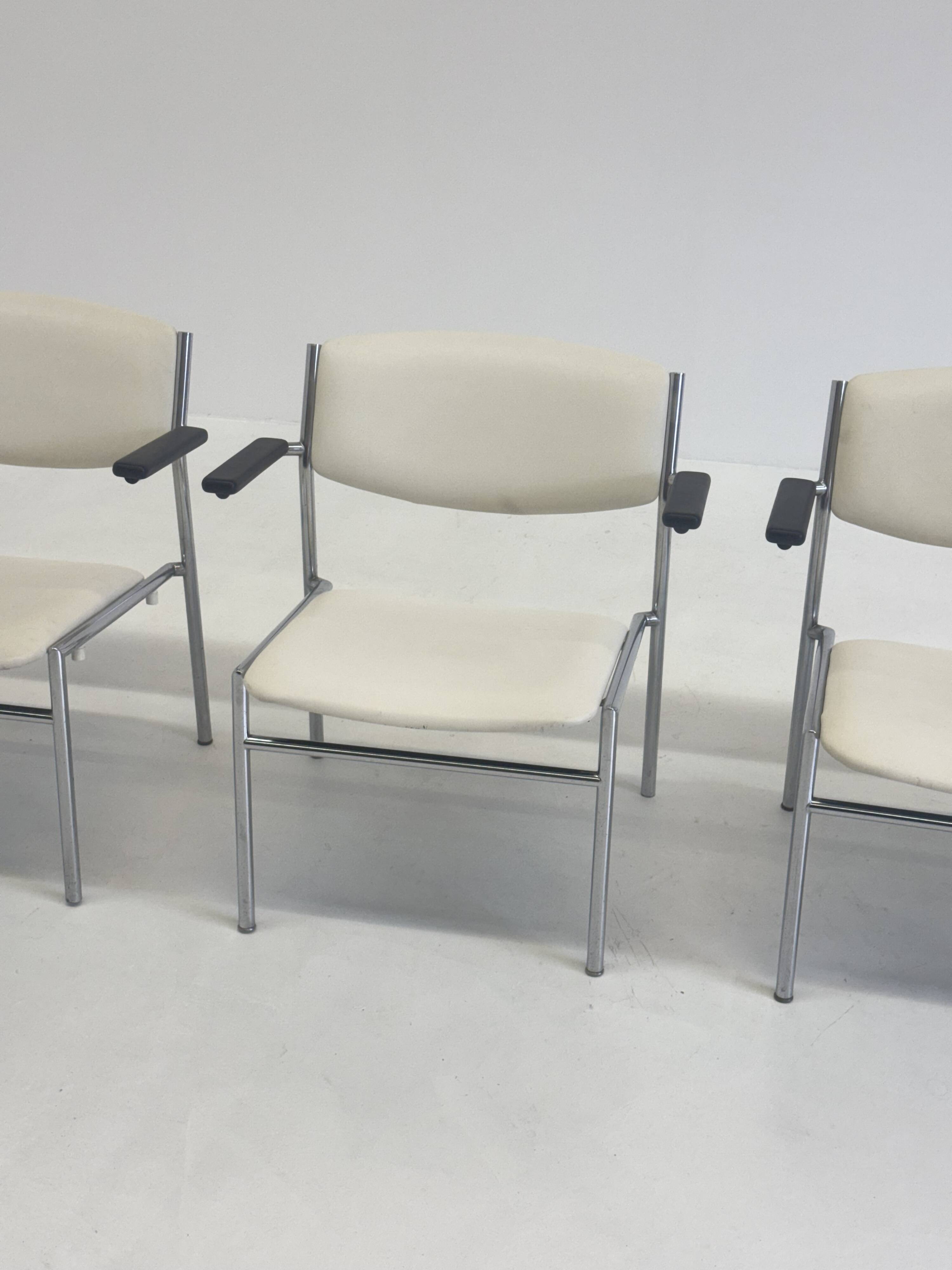 Fauteuils Gijs van der Sluis en cuir blanc