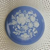 Old small basket in openwork porcelain, Moga Romania 86
