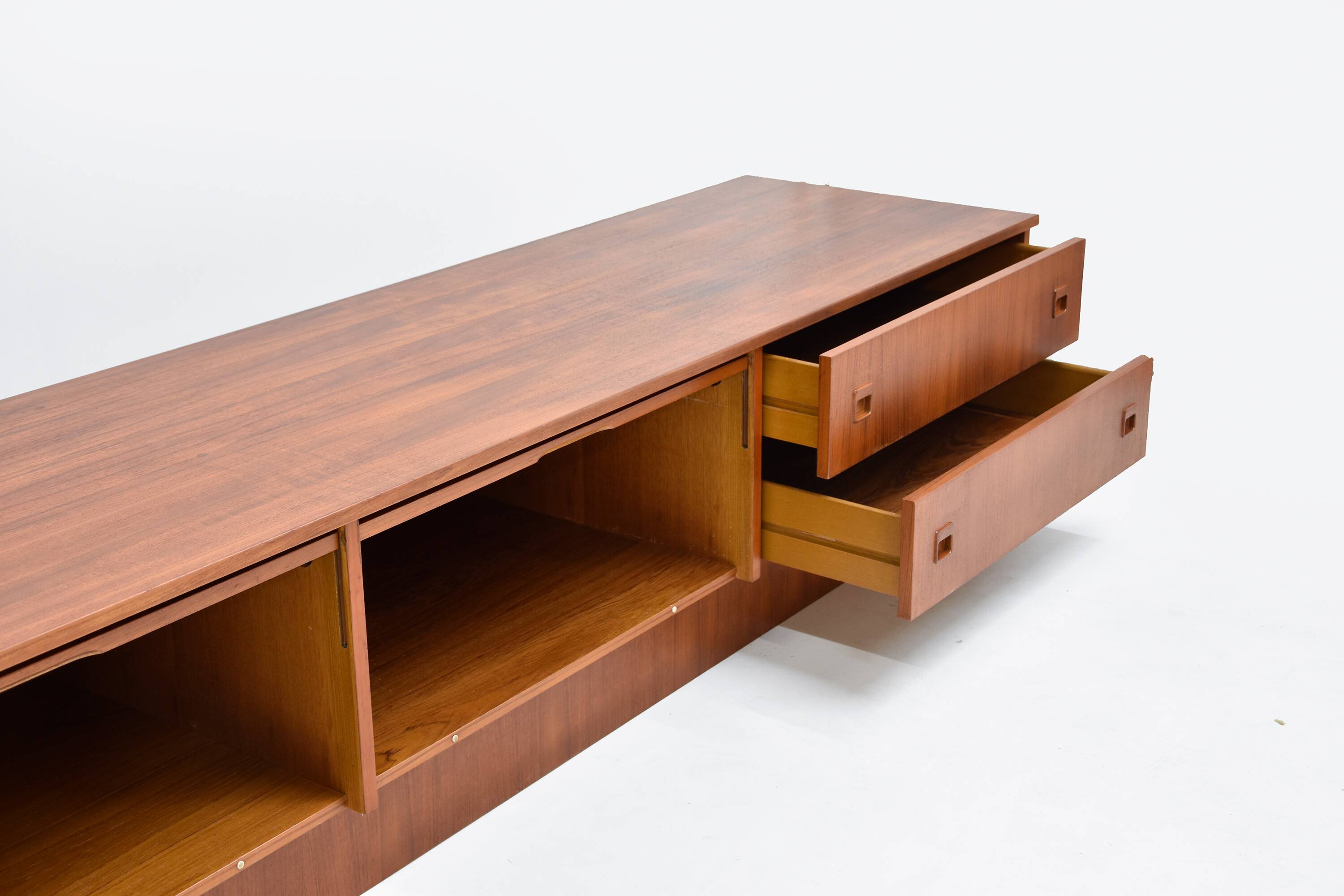 Enfilade basse style scandinave restaurée teck