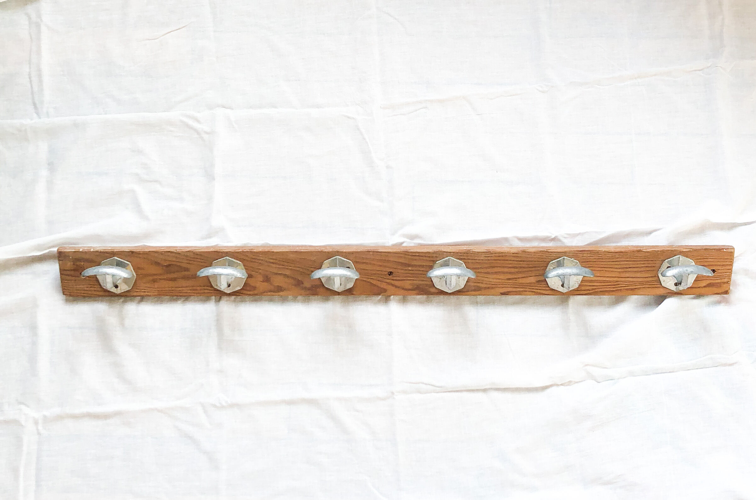 Wooden patère 6 hooks