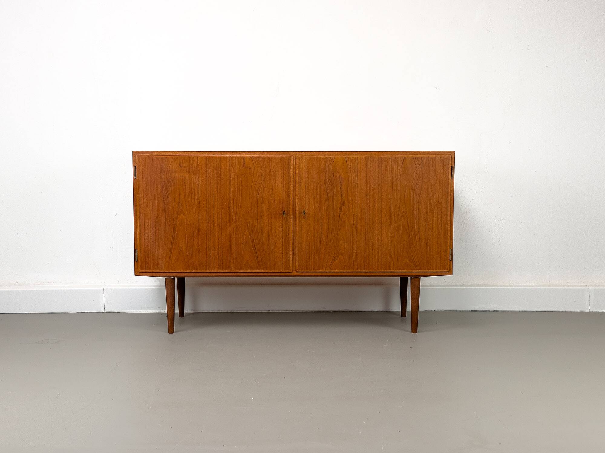 Enfilade danoise en teck par Carlo Jensen pour Hundevad & Co., 1960s