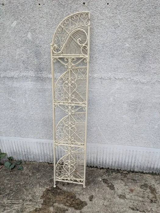 Wrought iron corner unit