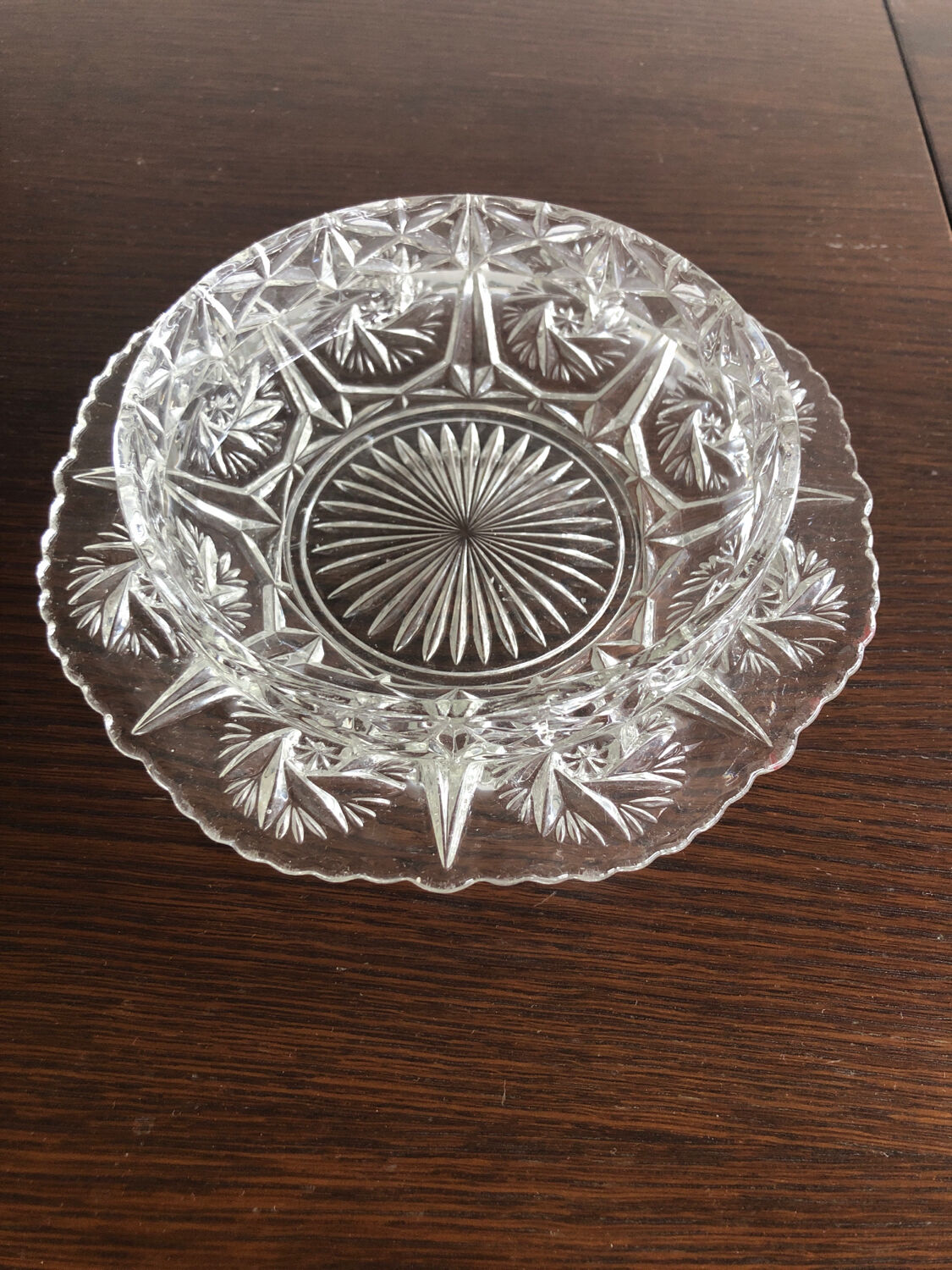 Empty pocket / cut and chiseled glass cup