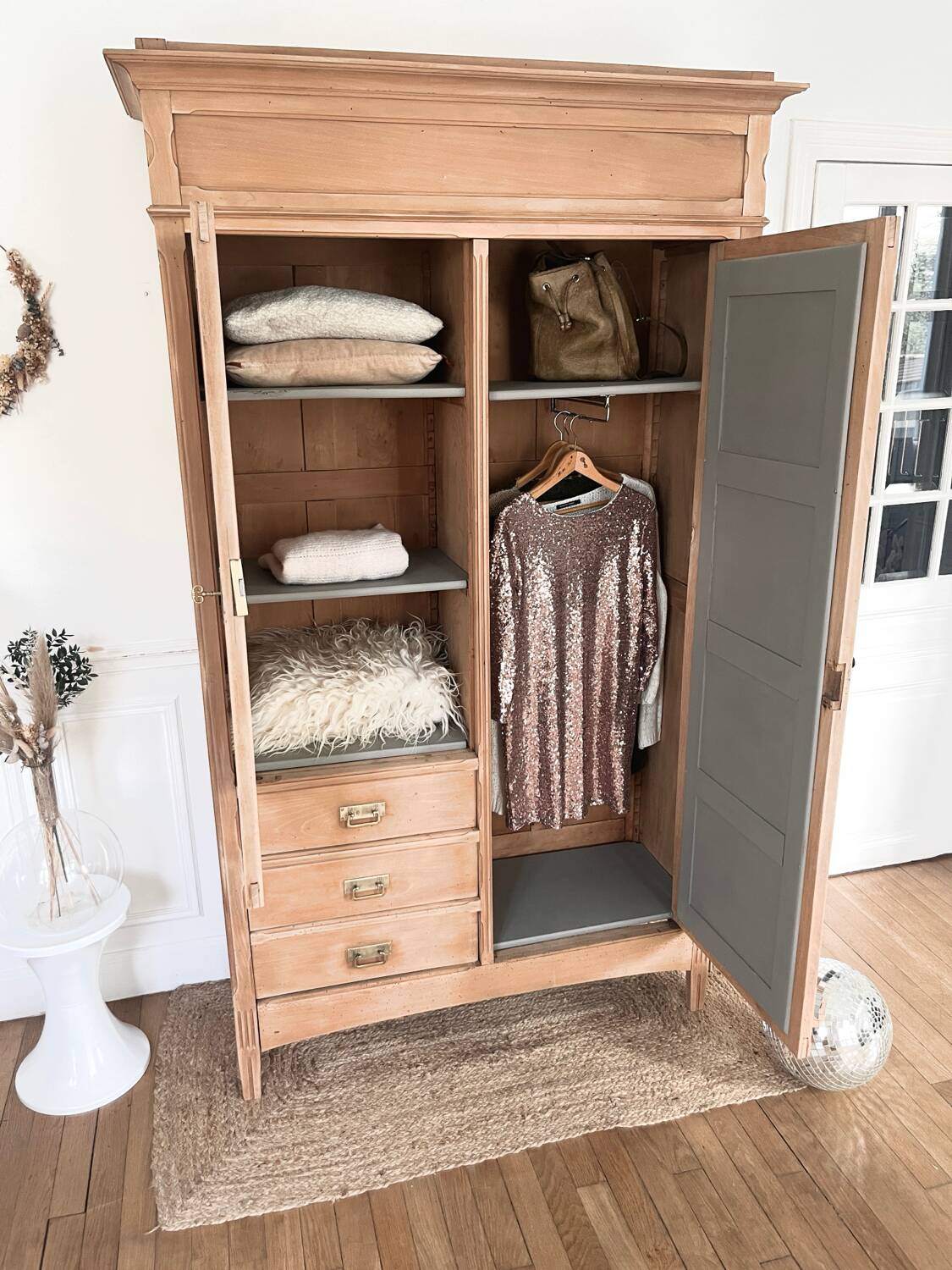 Parisian wardrobe and Art Deco