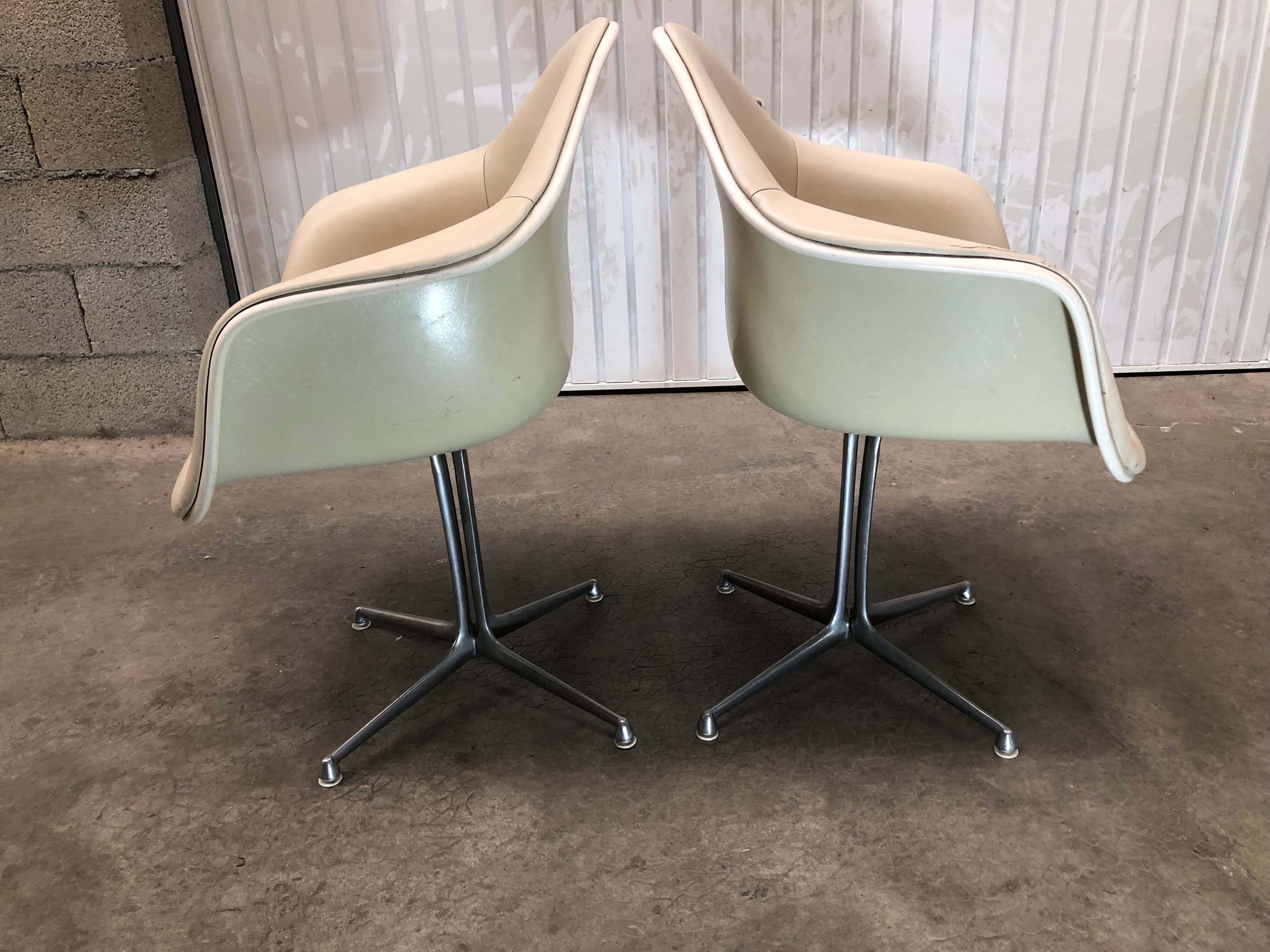 pair of armchairs la fonda design Charles Eames 1970