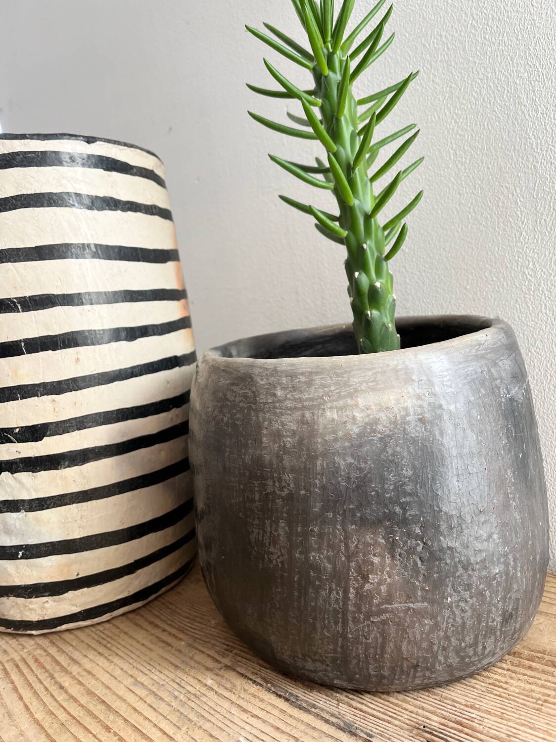 Sejnane terracotta vase