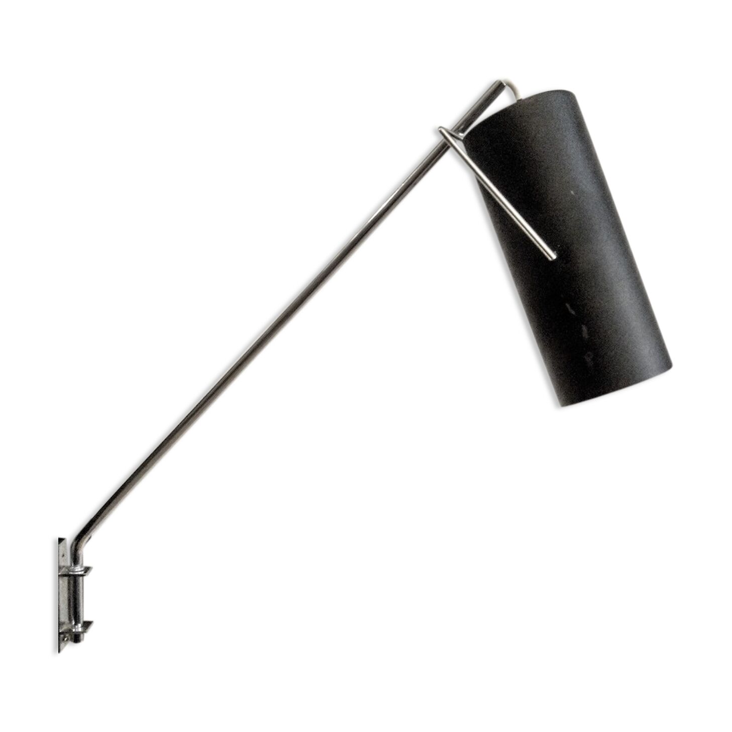 Raak wall sconce
