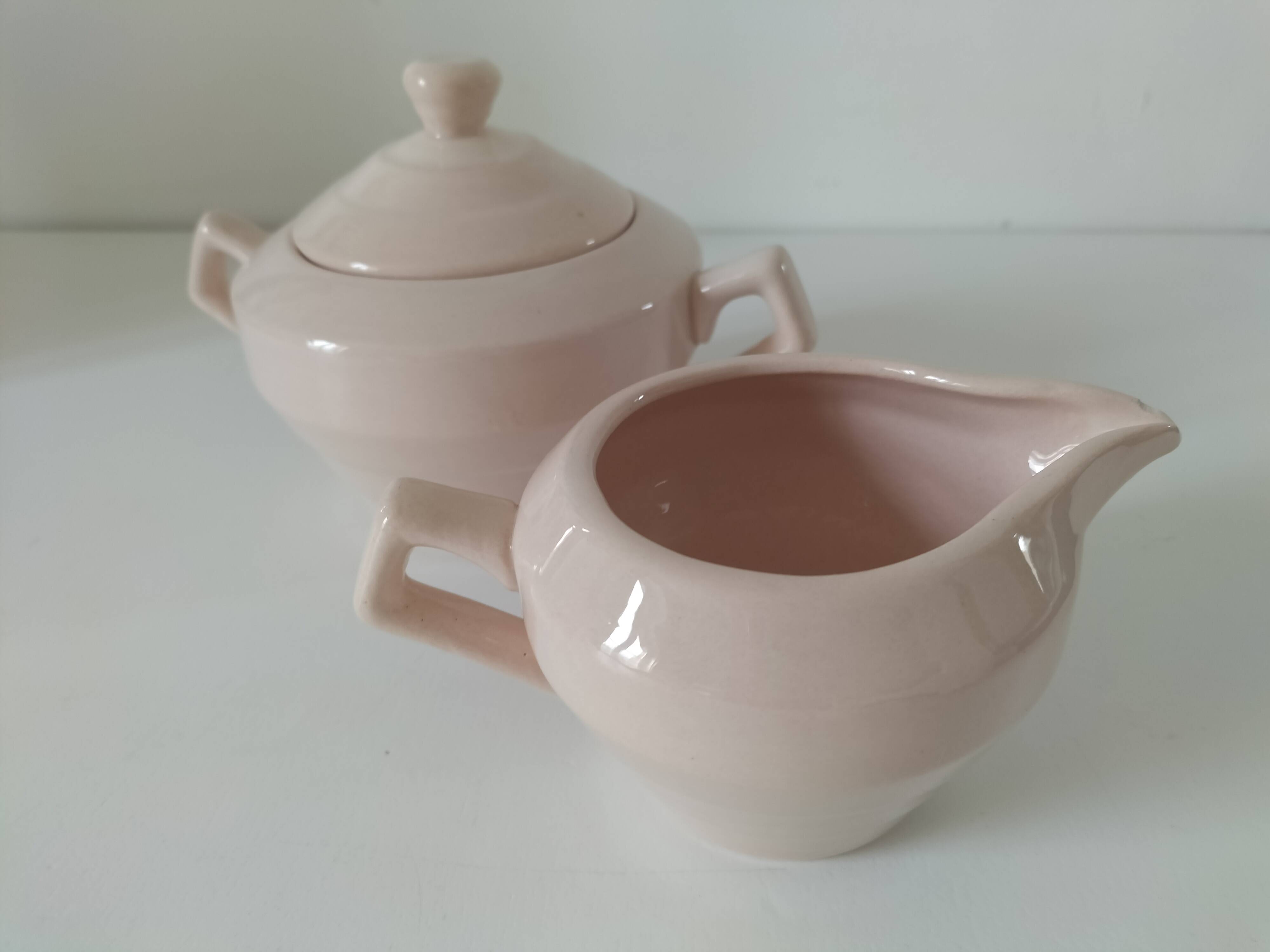 Art Deco sugar bowl and milk jug Céranord Saint-Amand pale pink