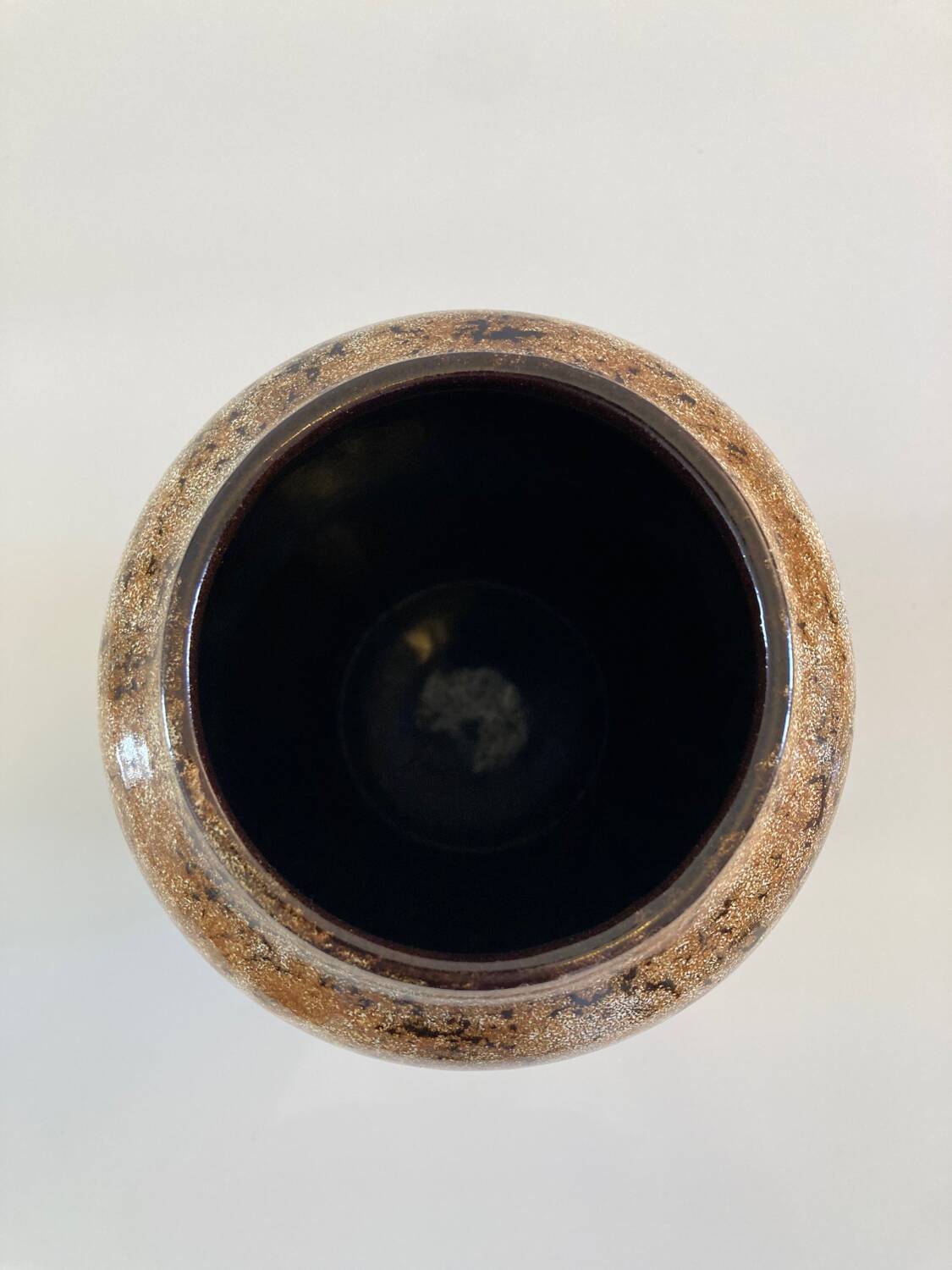 Marbled effect vase in Lunéville earthenware