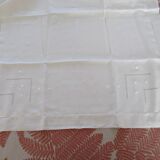 Drap brodé main ancien et ses deux taies coordonnées