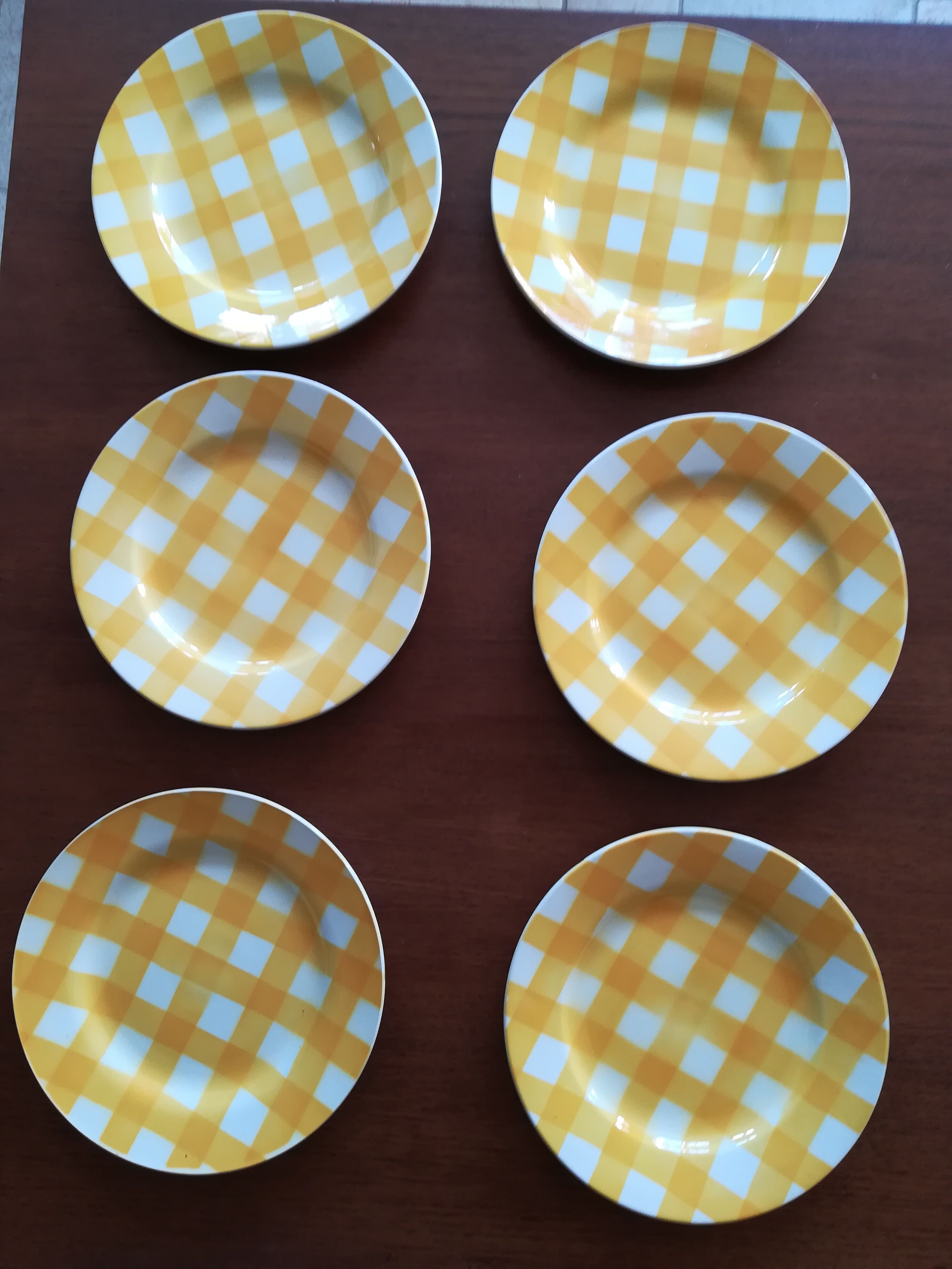 Ensemble de 6 assiettes plates Digoin modèle Ecossais jaune