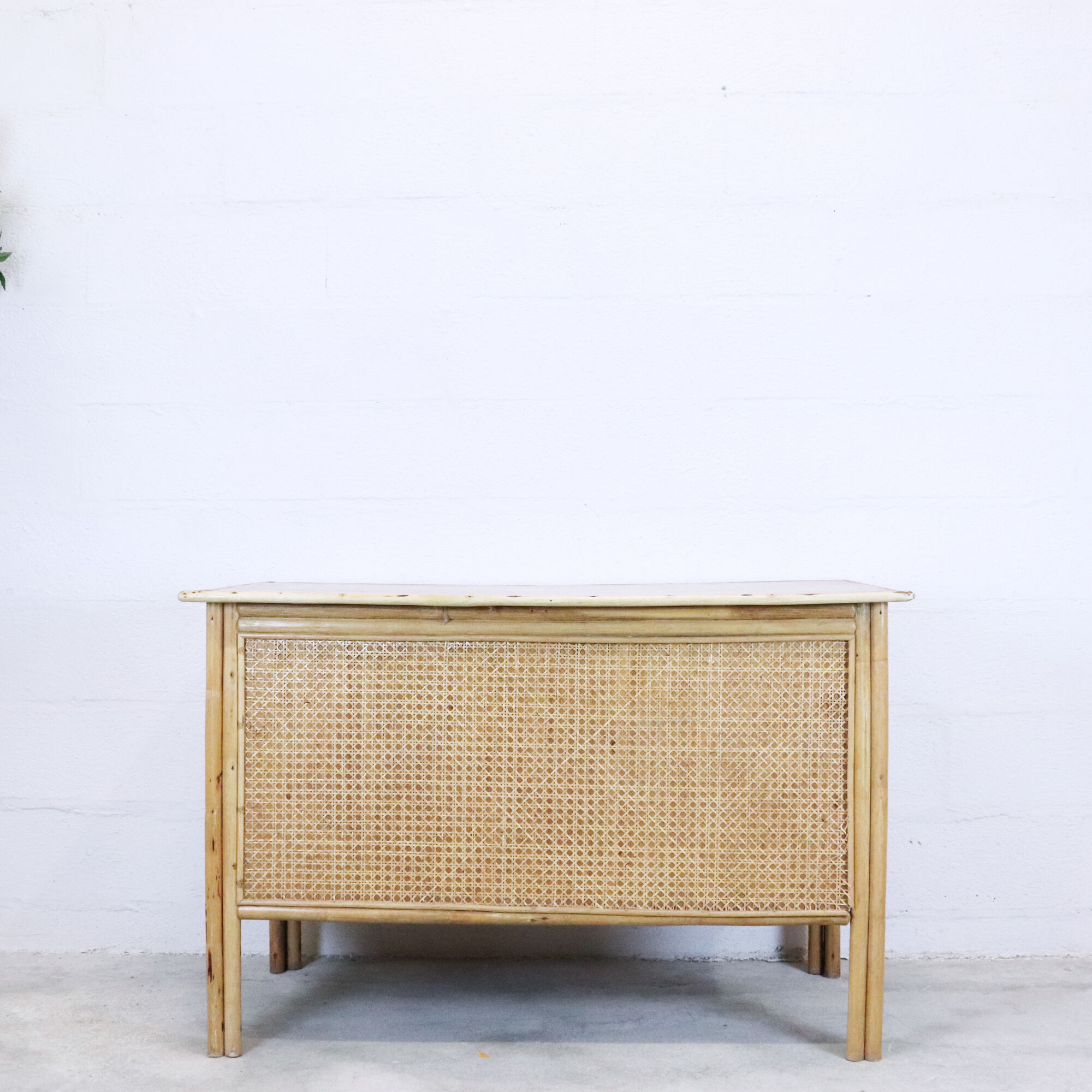 Desk in rattan and caning