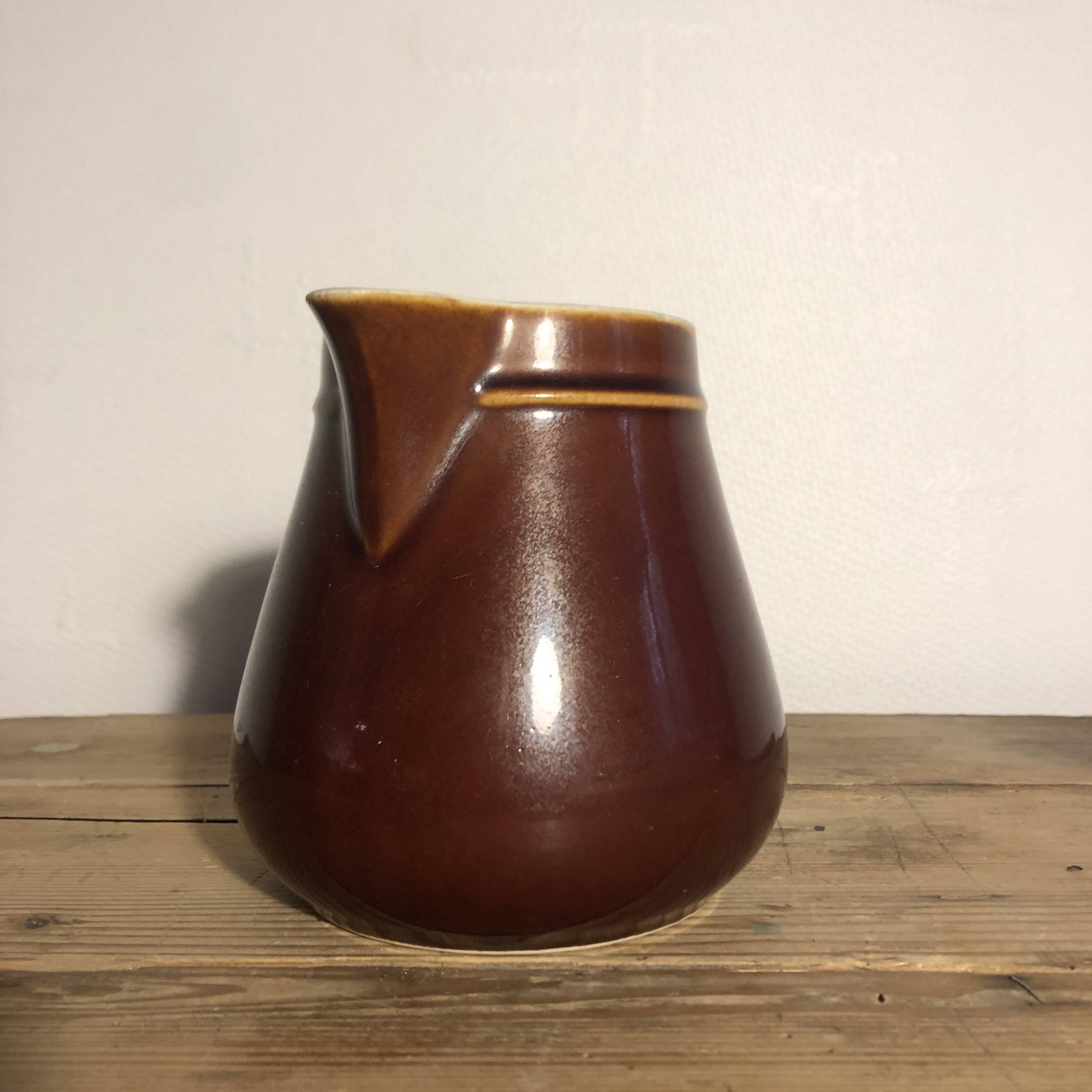 Milk pot