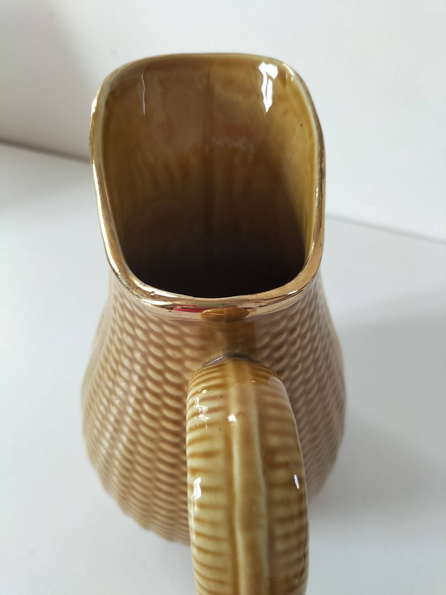 Corn cob slipware jug – gilded highlights