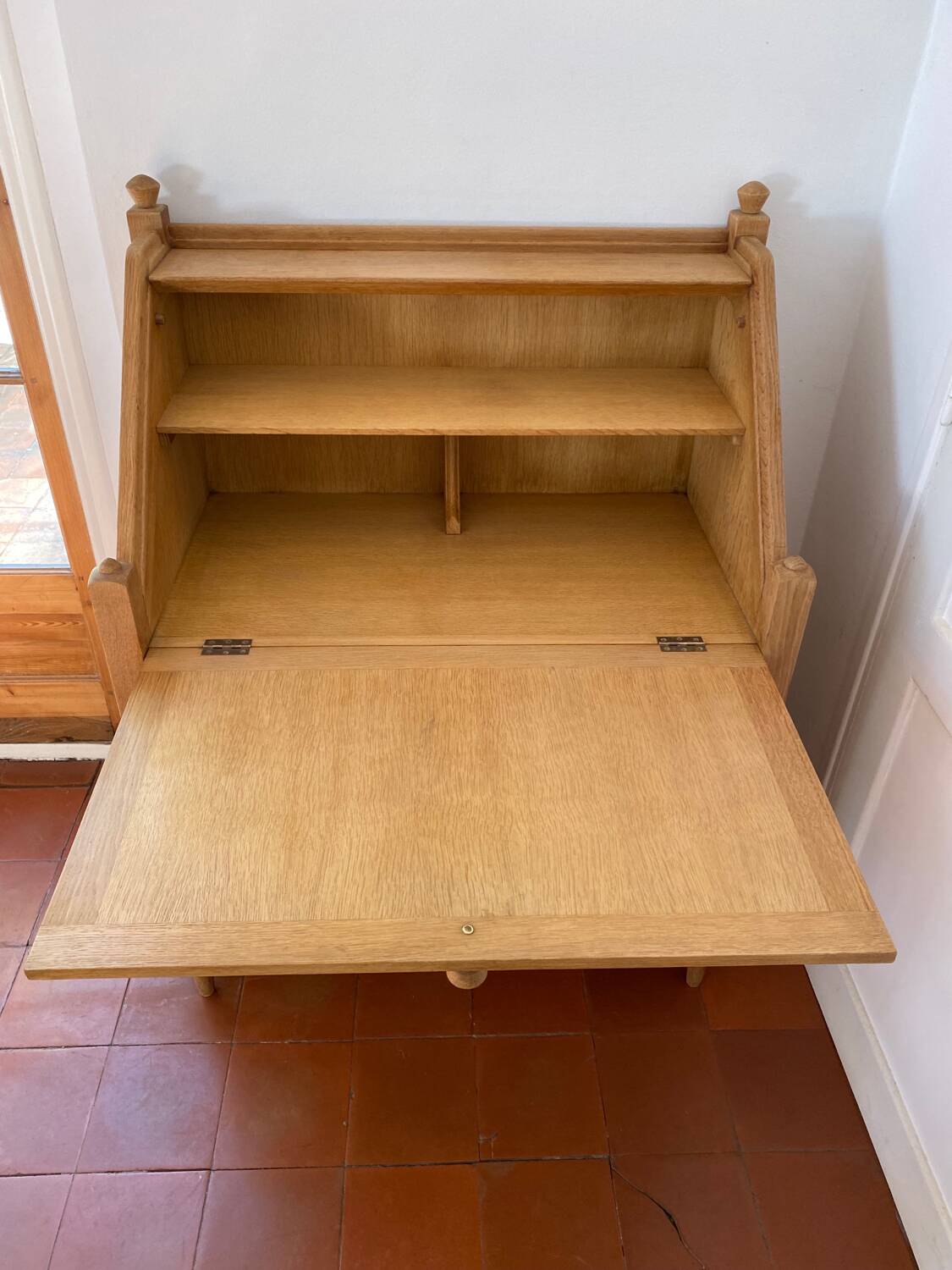 "Donkey's back" secretary by Guillerme and Chambron