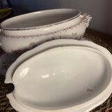 Sauce boat with lid in Sarreguemines earthenware 1860-1919
