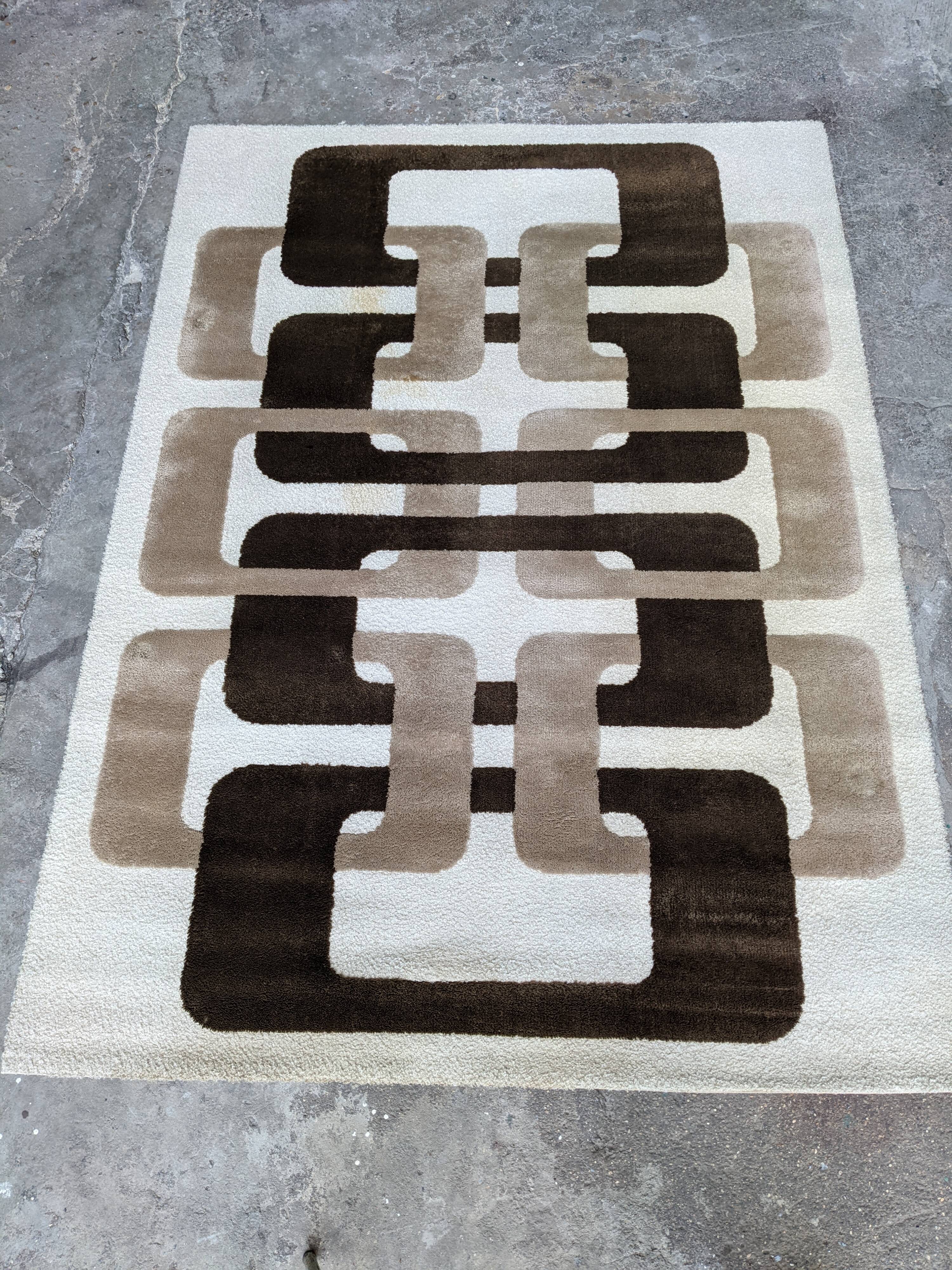 Wool rug from the 60s/70s (280x200cm)