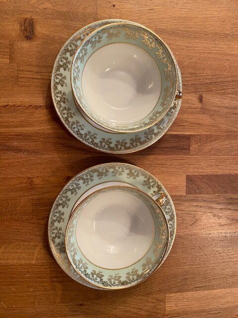 Set of 2 limoges porcelain tea cups