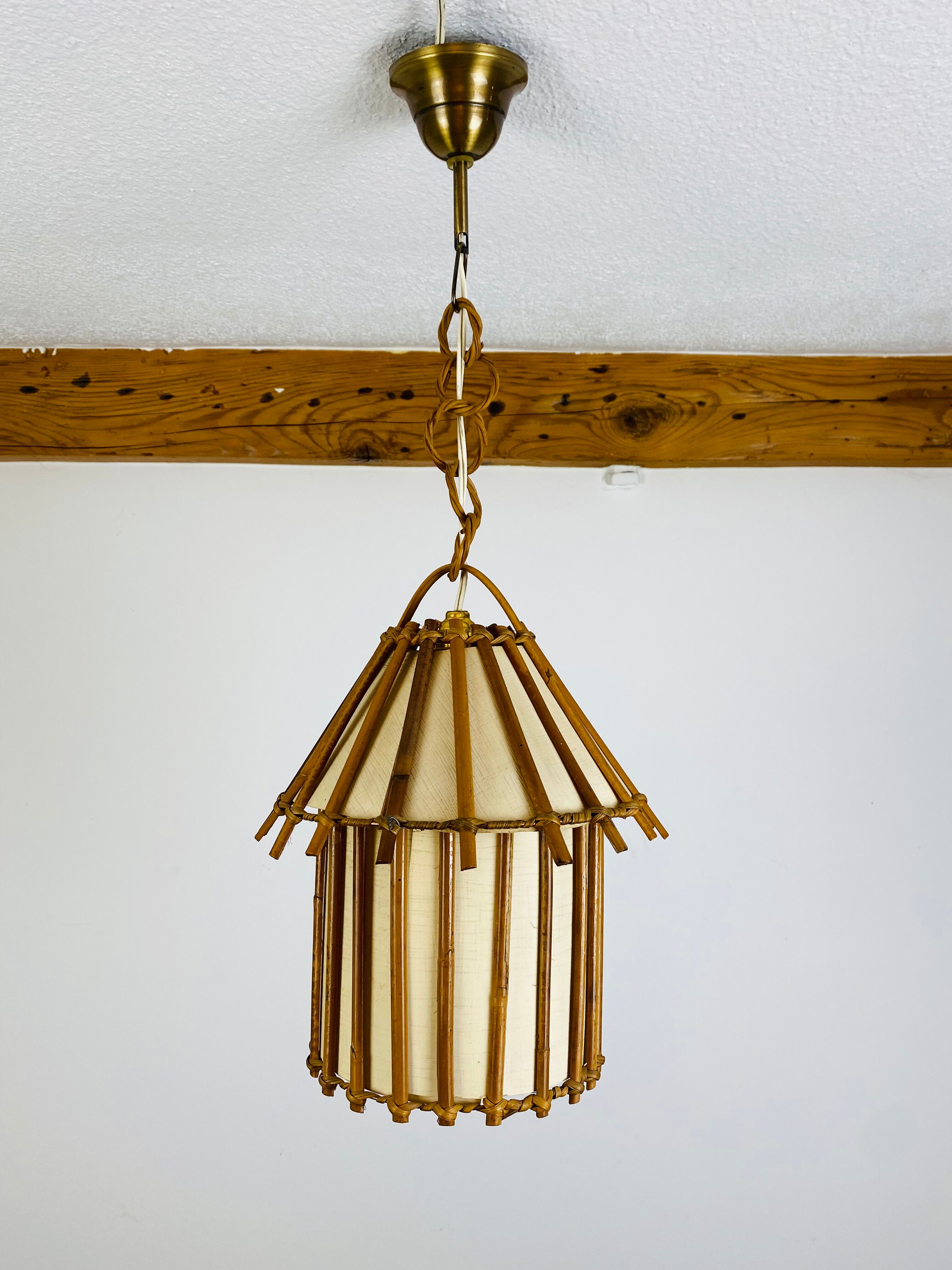 Suspension rotin vintage années 60