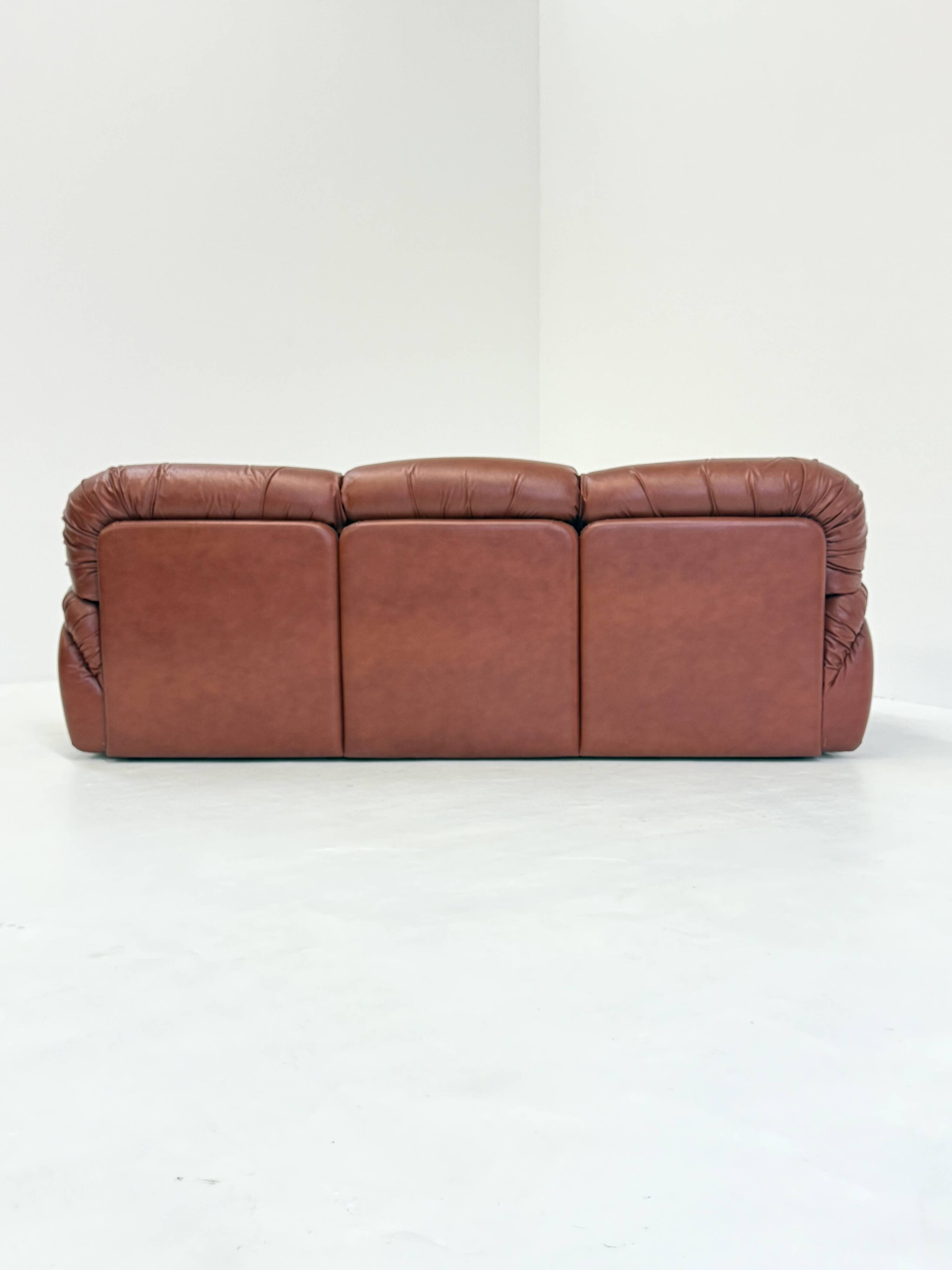 Canapé design vintage de Poltrona en simili cuir
