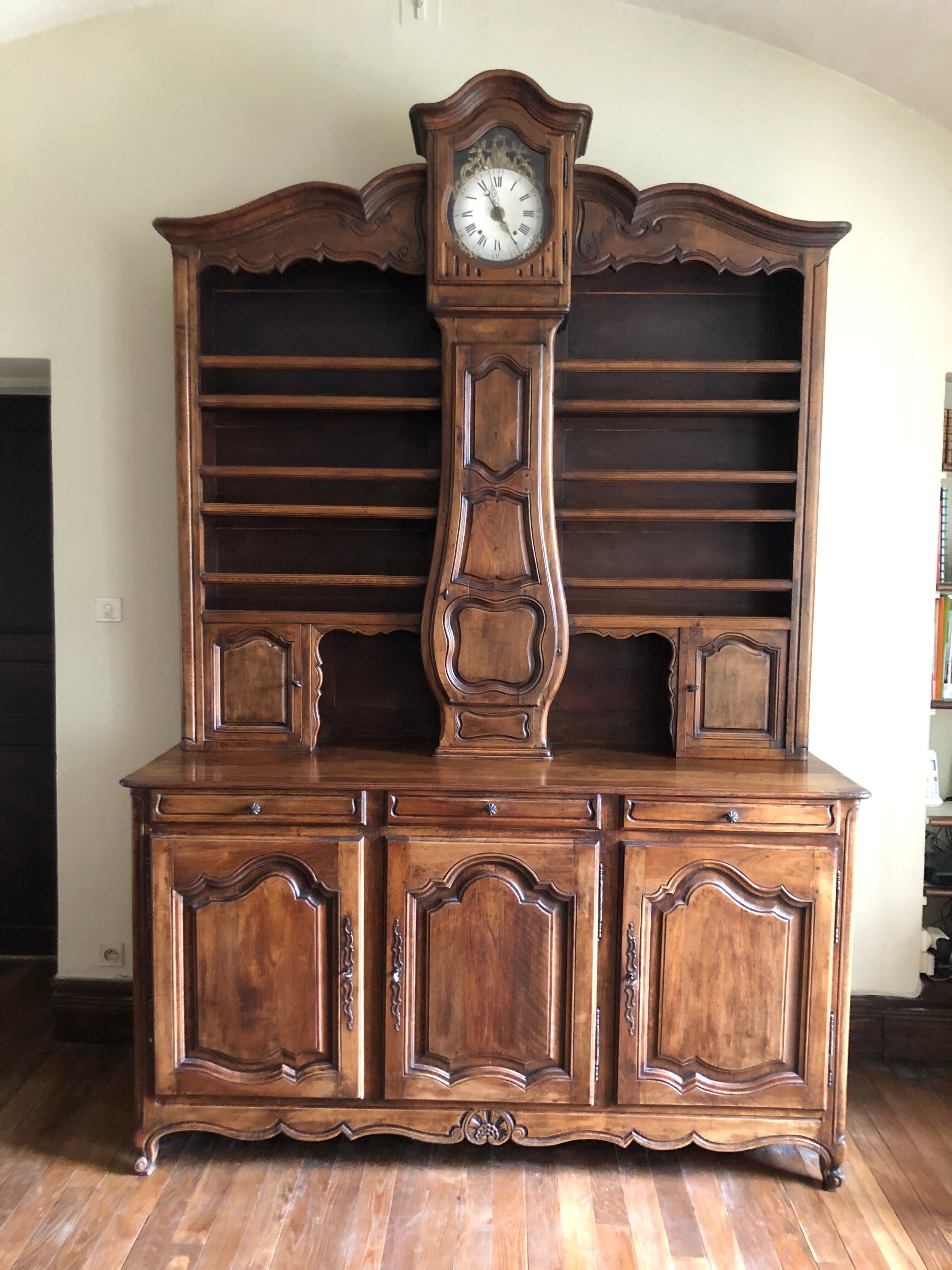 Buffet/cupboard with clock box