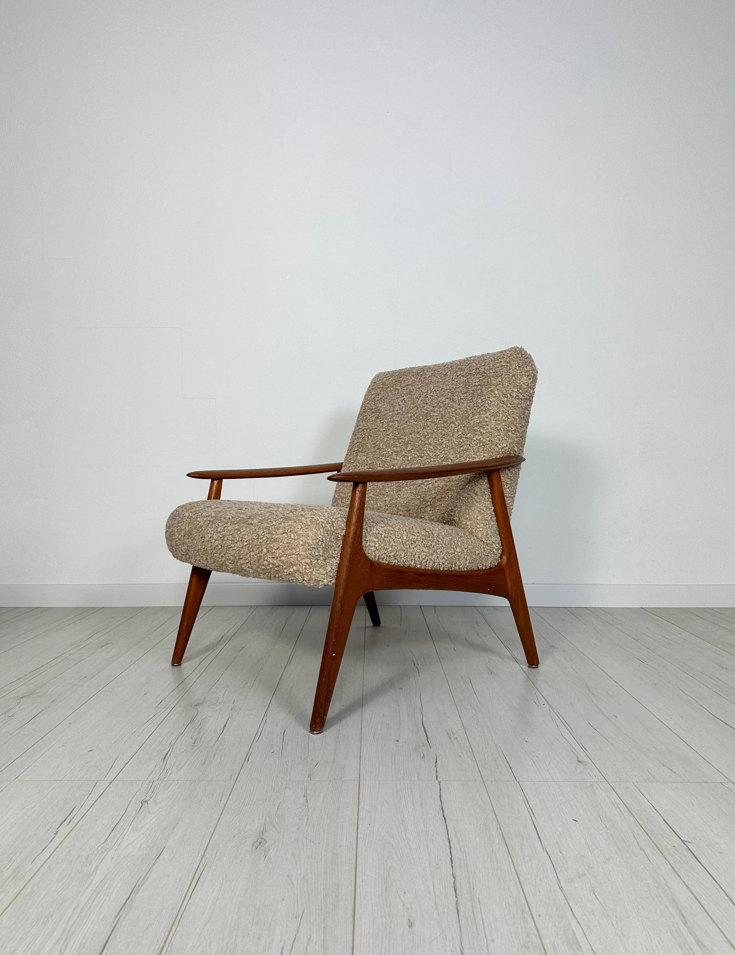 1970s Vintage Minimalistic Teak Armchair Lounge Chair with Bouclé