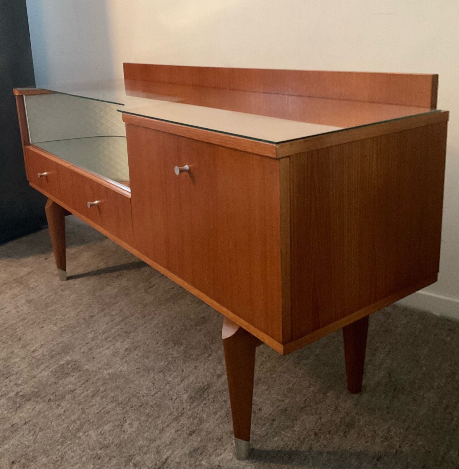 Enfilade Scandinavian tv cabinet of the 60s in teak