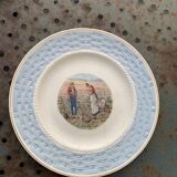 Lot of 7 small mismatched plates, old and collector's items