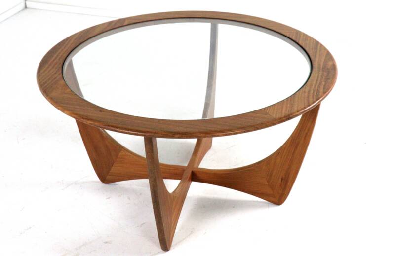 Round coffee table 'Ludlow' G-Plan Astro