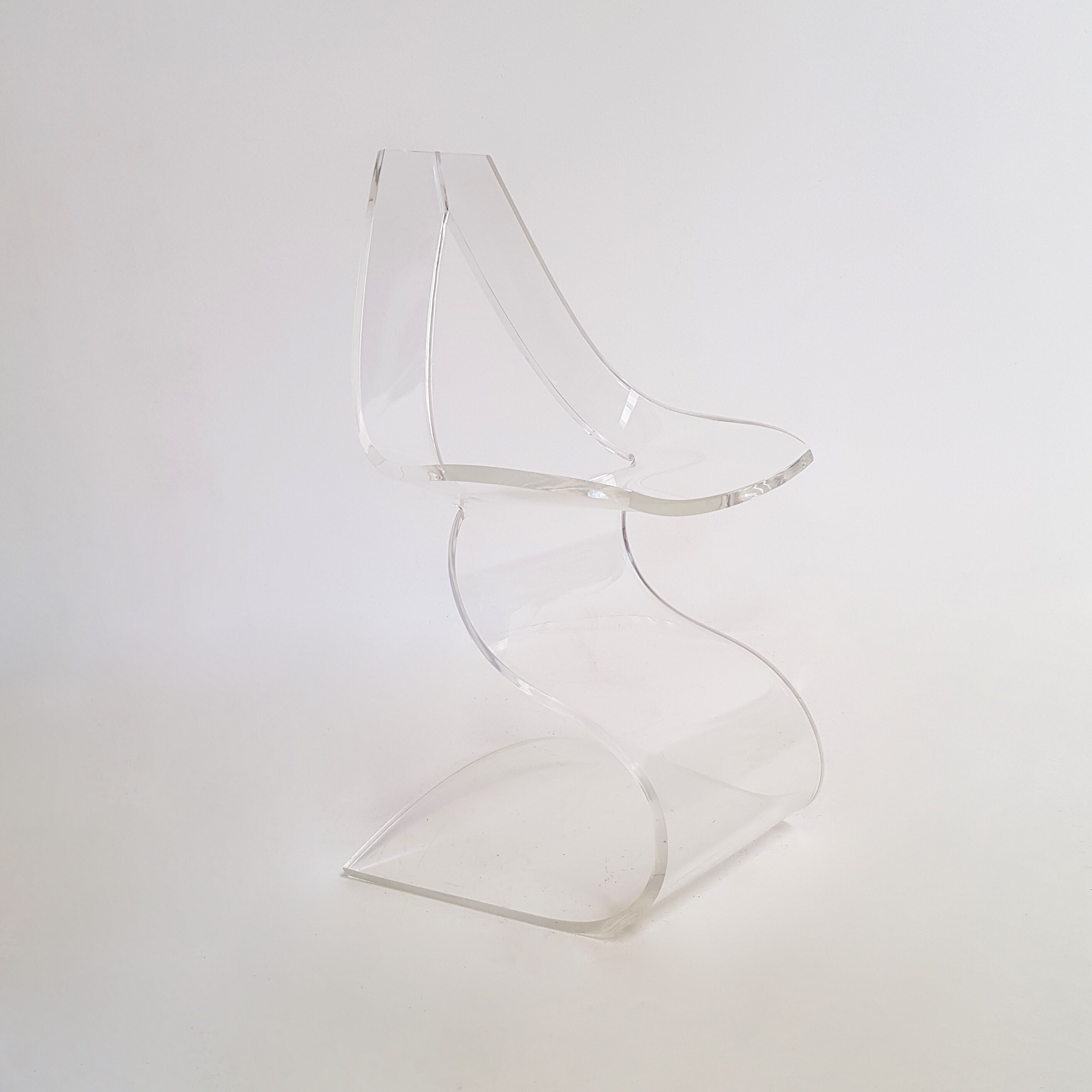 Chaise Lucite transparente en plexiglas par michel dumas 1970