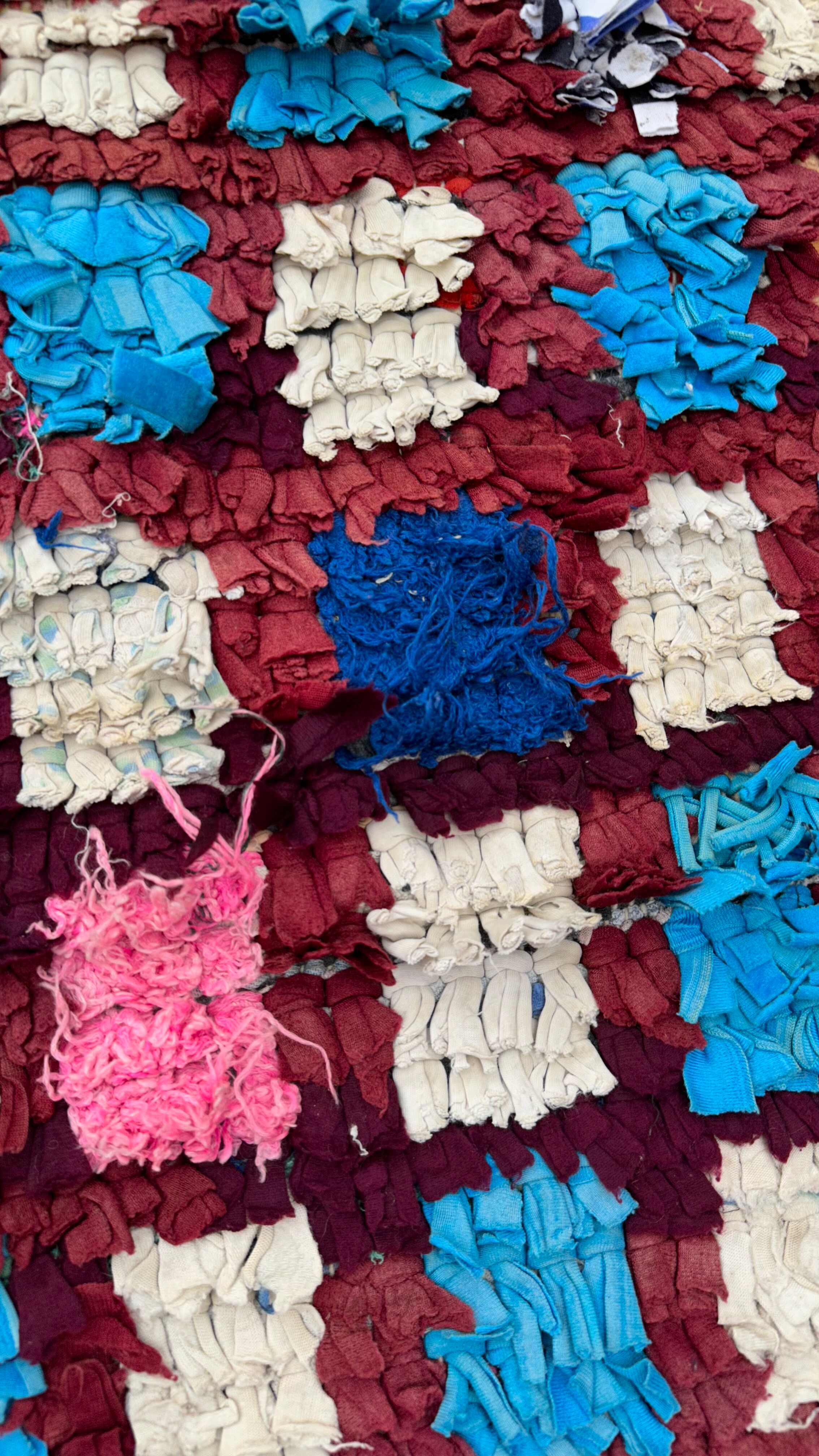 Moroccan carpet - 93 x 214 cm