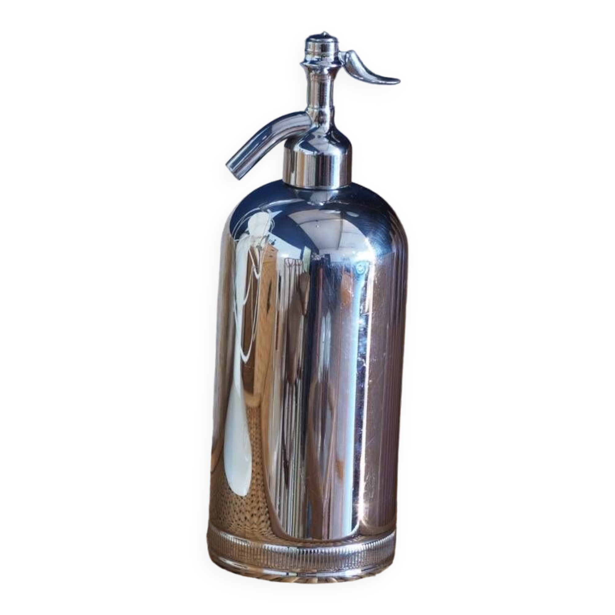 Silver metal siphon.