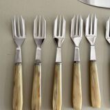 Set of 12 dessert forks and pie server in brown case