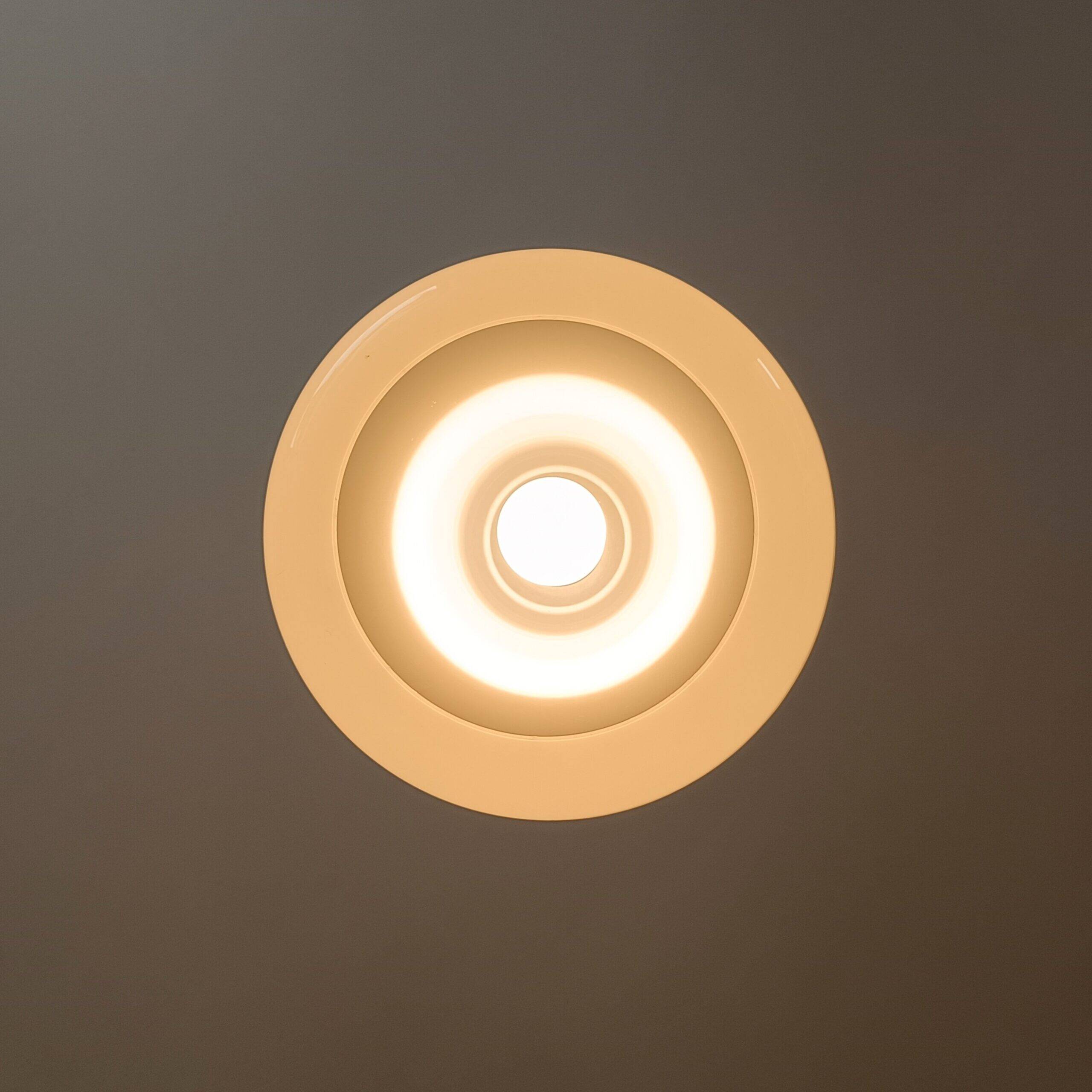 Space age pendant lamp – Massive