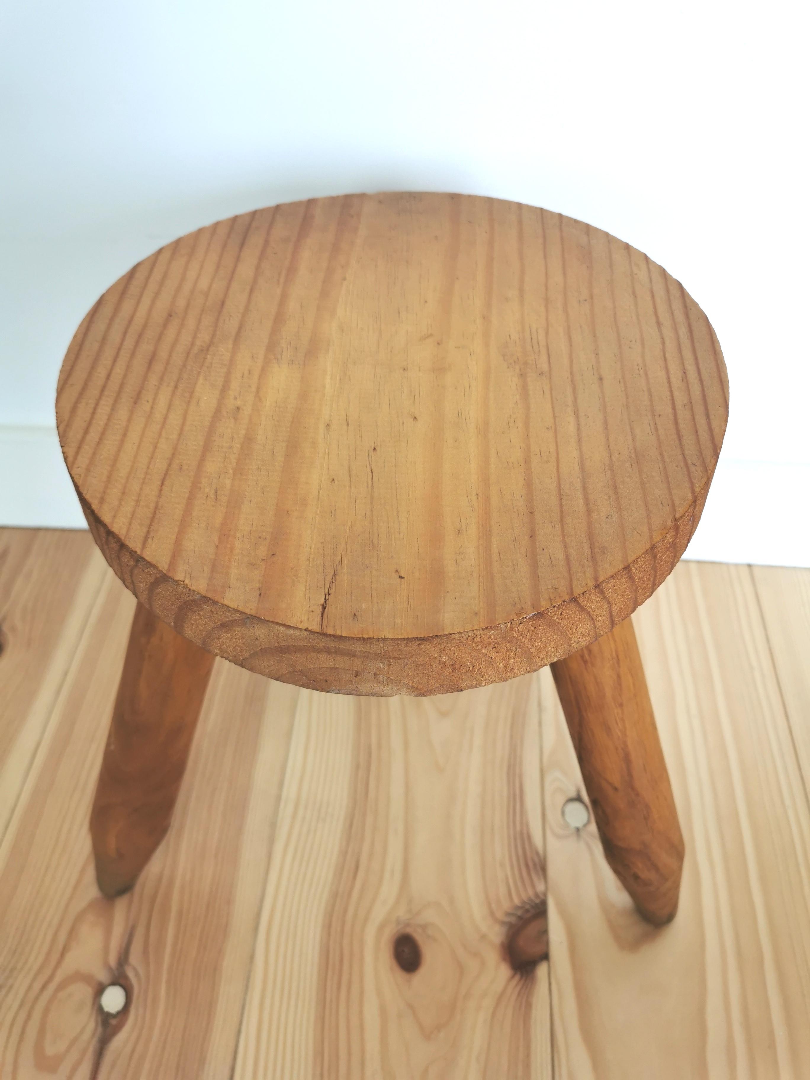 Tripod stool