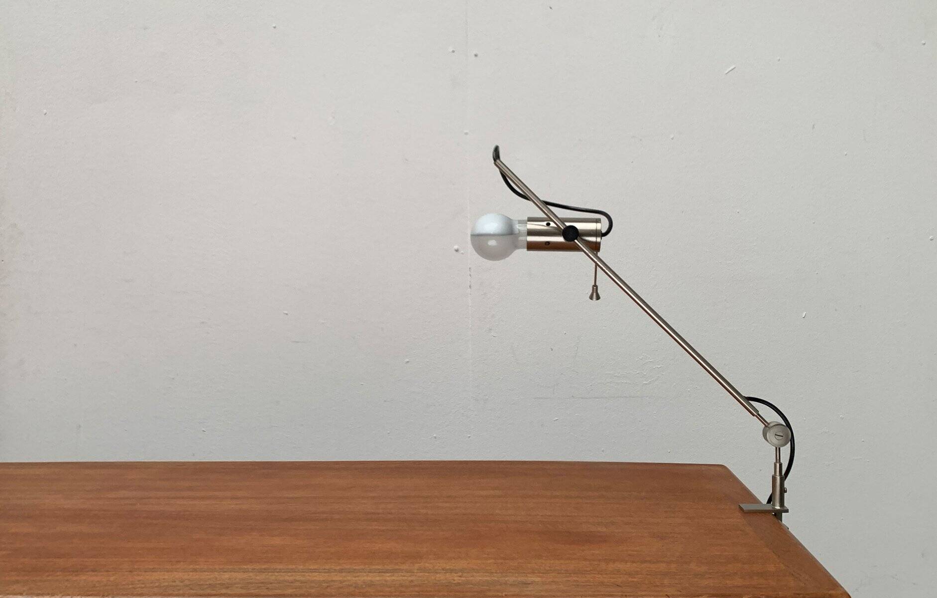 Italian table clamp lamp Model 255 by Tito Agnoli for Oluce, 1950s