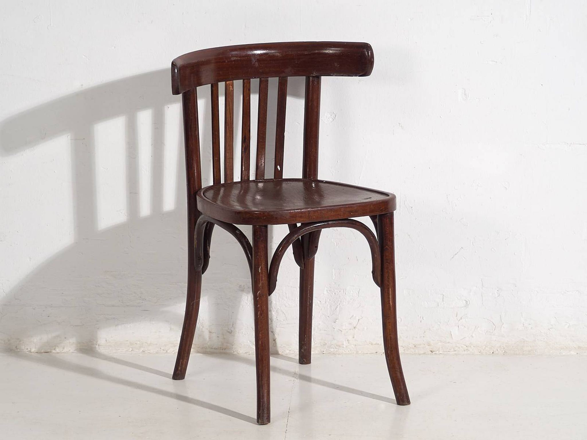 Chaises de bistrot anciennes (vers 1920). Ensemble de 6 pièces #1