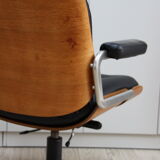 Vintage swivel office armchair in black leather and wood by Giroflex 60s