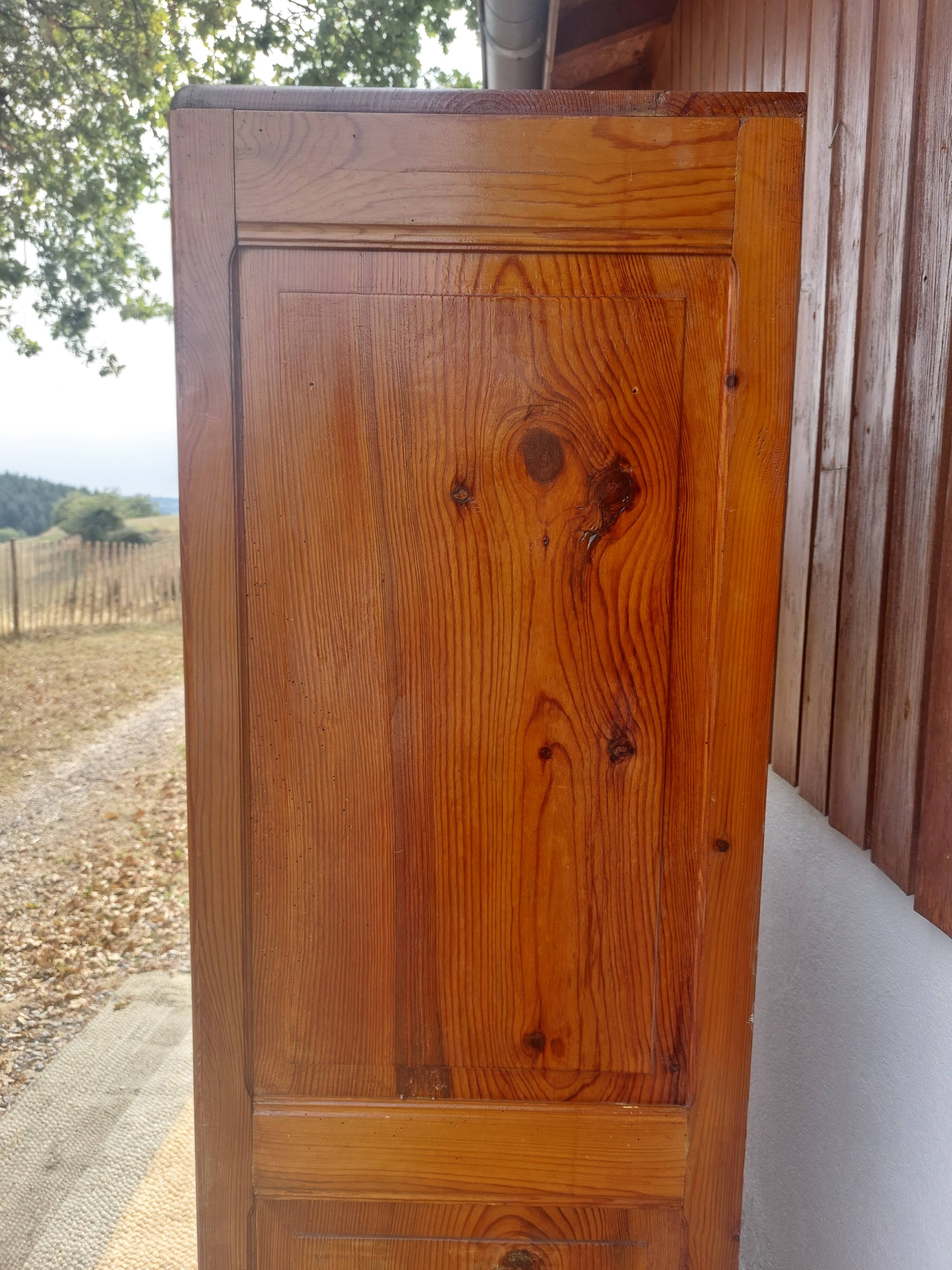 wardrobe, asymmetrical wardrobe