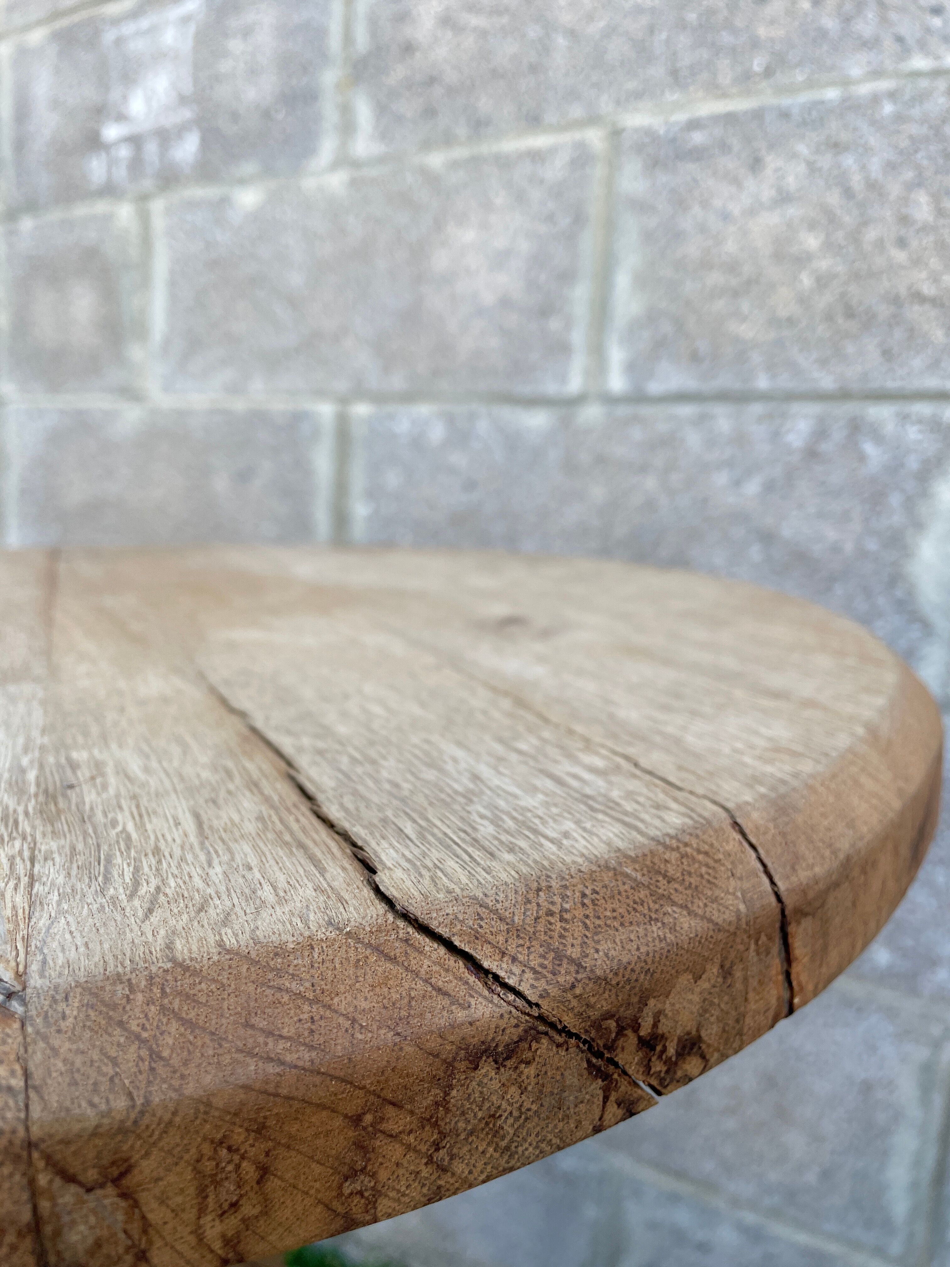 Table de bistrot en bois brut