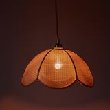 Flower suspension in natural fiber